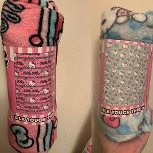 Hello kitty blanket bundle